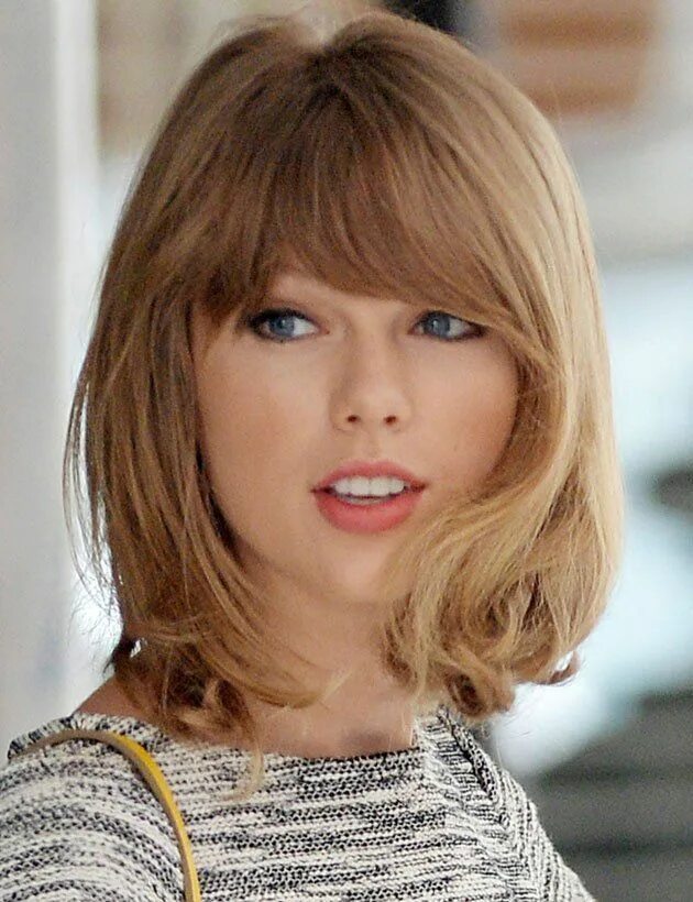Каре стрижка с челкой волнистые Wavy bob Taylor swift short hair, Taylor swift hair, Hair styles
