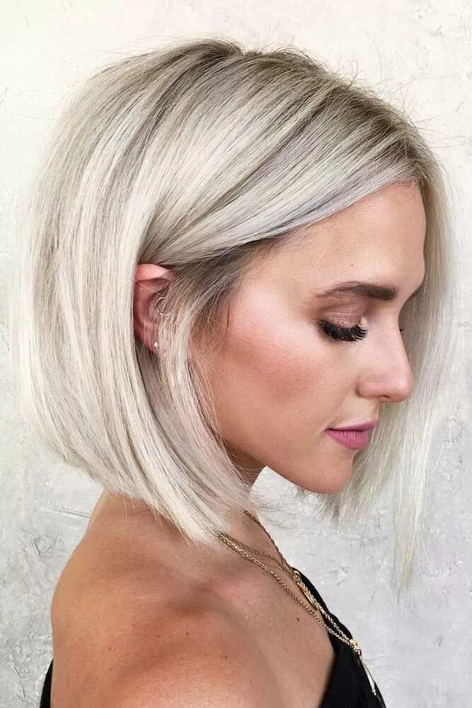 Каре стрижка женская блондинка 71 Platinum Blonde Hair Colors Best Ideas for 2023 Thick hair styles, Platinum b