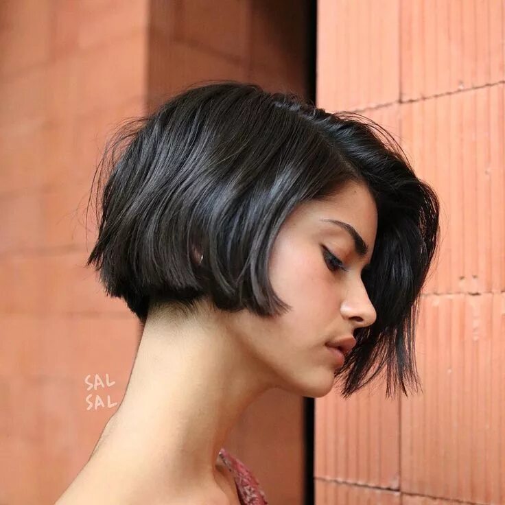 Каре стрижка женская фото SAL SALCEDO on Instagram: "Effortless Bobs #salsalhair #effortlessbob #bobhair #