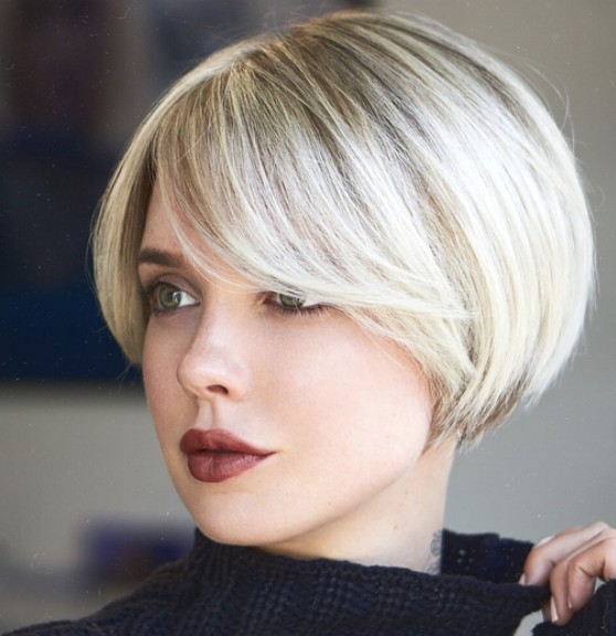 Каре стрижка женская с челкой короткие Short bob with side bangs Bob haircut for fine hair, Short bob hairstyles, Bob h