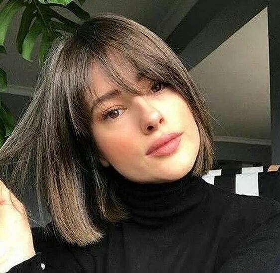 Каре стрижка женская с челкой шторкой Bob Hairstyle With Bangs 2019 Bob hairstyles with bangs, Thick hair styles, Shor