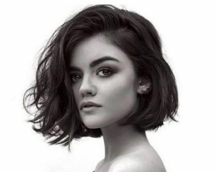 Каре стрижка женская волнистые волосы Risultato immagini per capelli ricci 2019 Thick hair styles, Wavy bob hairstyles