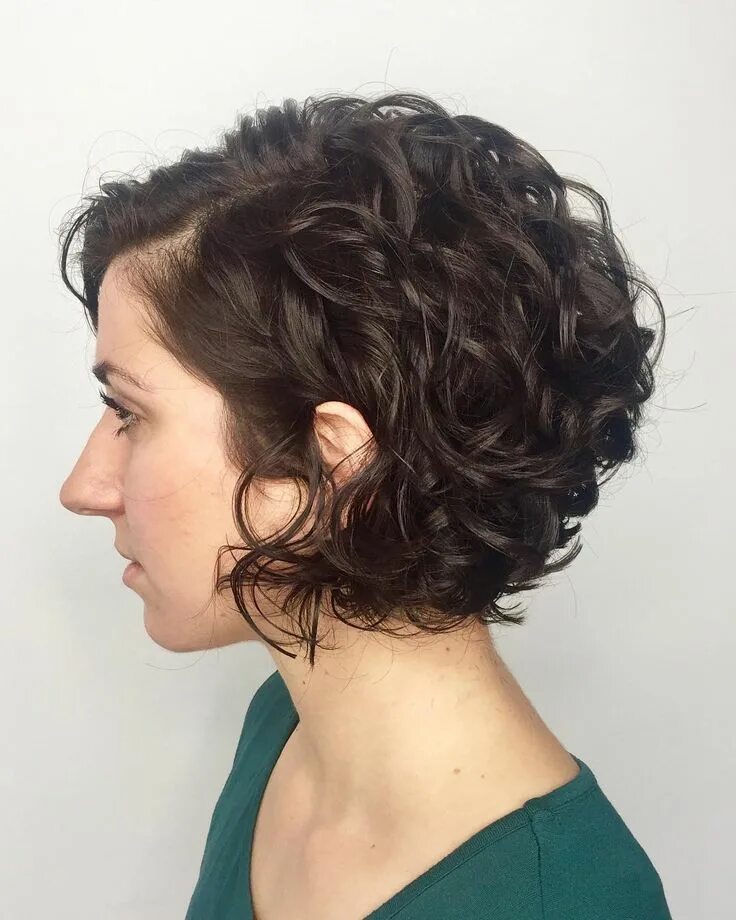 Каре стрижка женская волнистые волосы 40 Stunning Curly Short Haircuts - July 2019 IG Collection Bob haircut curly, Th