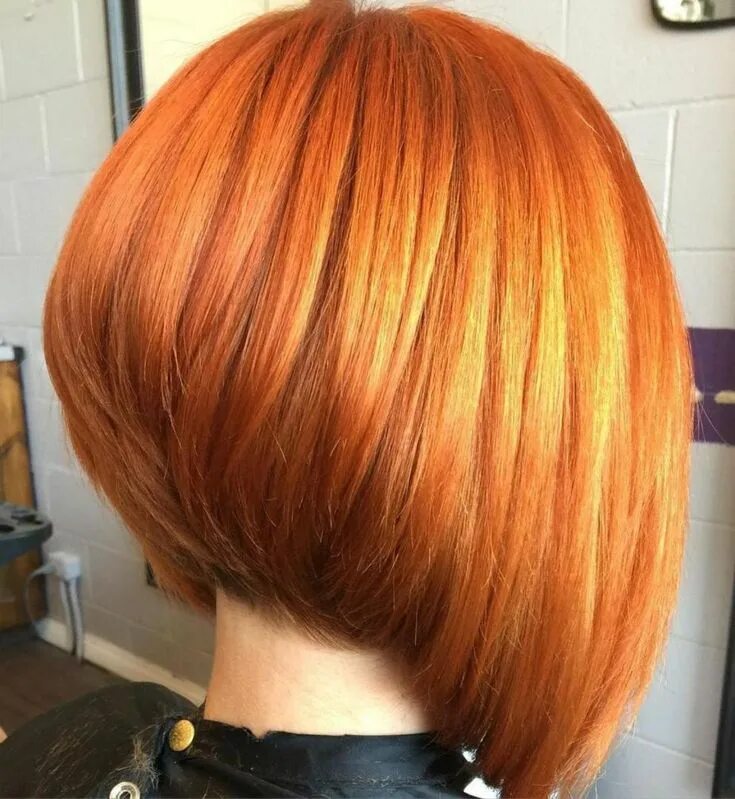 Каре стрижки рыжие Copper Red Stacked Bob Stacked haircuts, Stacked bob haircut, Hair styles