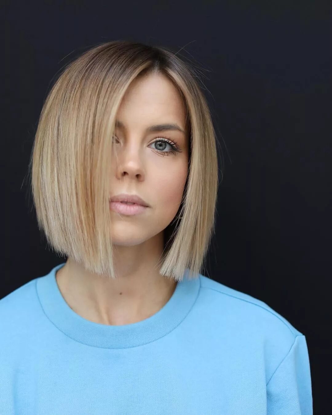 Каре светло русые волосы фото Anh Co Tran on Instagram: "fall.FIBE @carachele Color: @domforletta Cut/Style: #