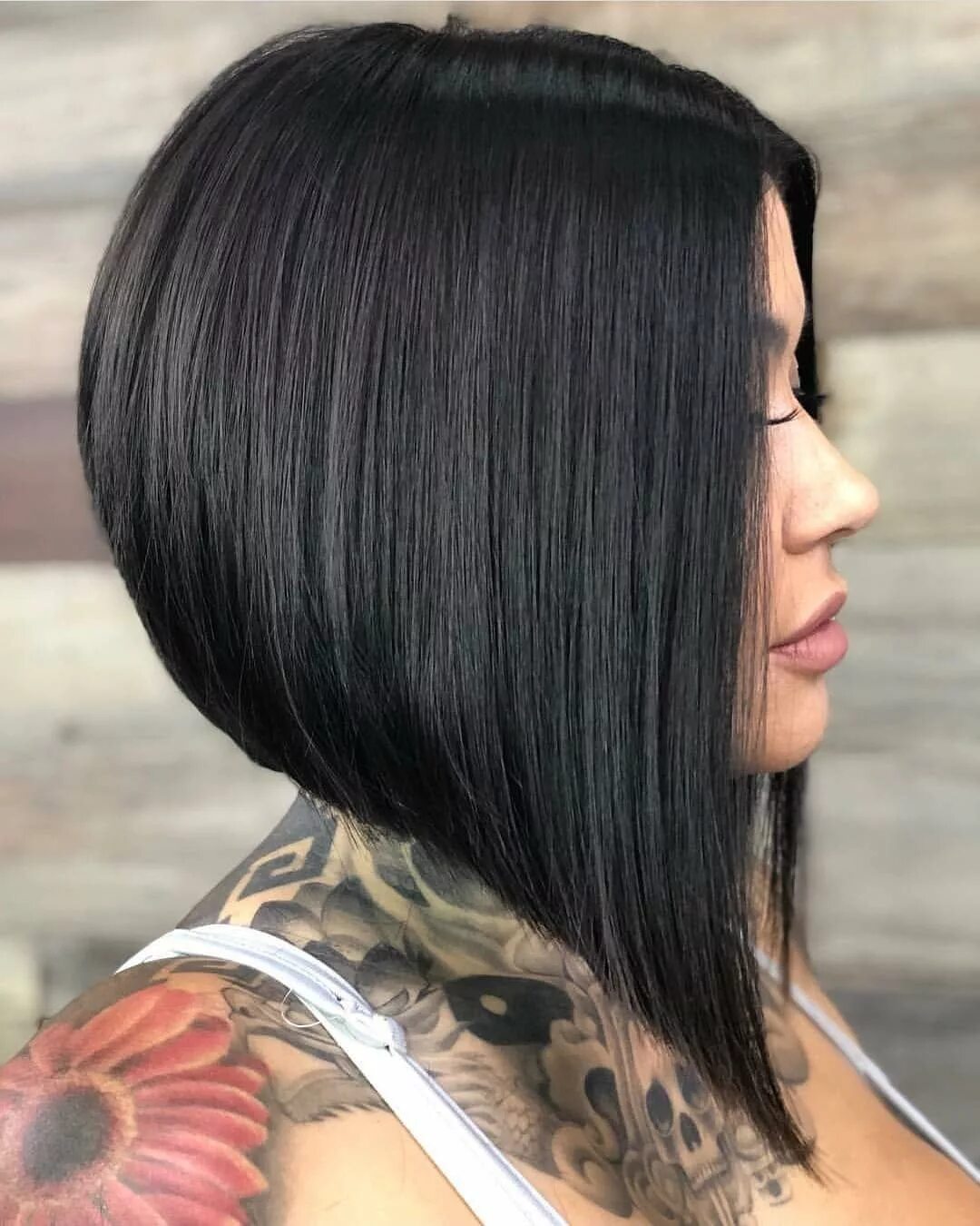 Каре сзади короче спереди длиннее фото IG: @cabelocurtobr Atrévete con el corte de pelo que queda bien a TODO el mundo: