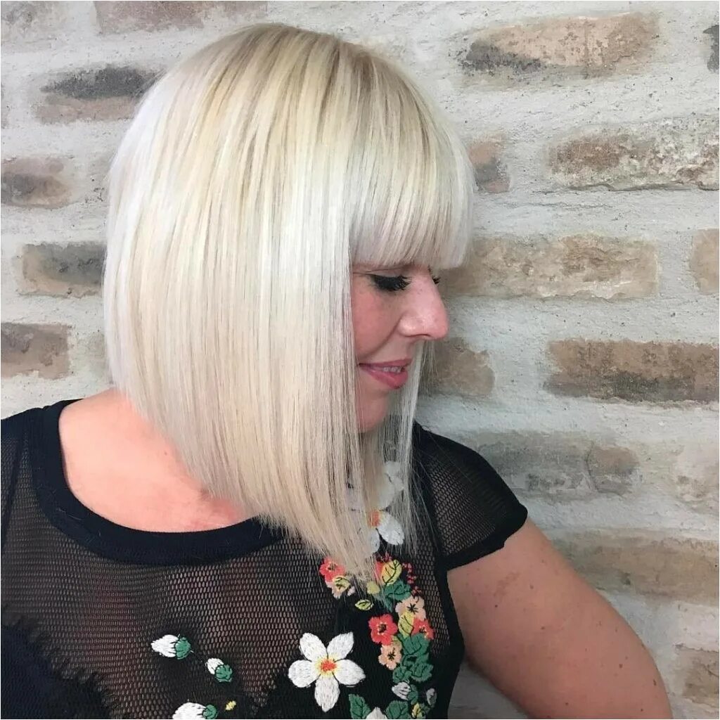 Каре удлиненное с челкой фото блондинки Precision Bob Haircut Women S Angled Precision Bob - girlatastartup.com