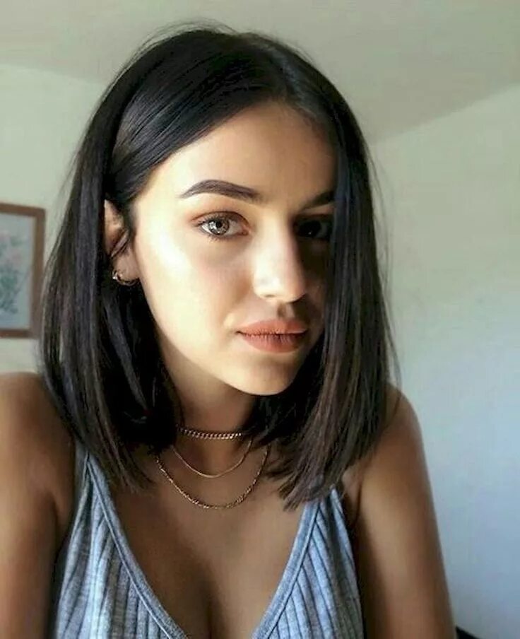 Каре в жизни фото 10 Chic Hairstyle Ideas for Gorgeous Women " SeasonOutfit Thin hair cuts, Medium