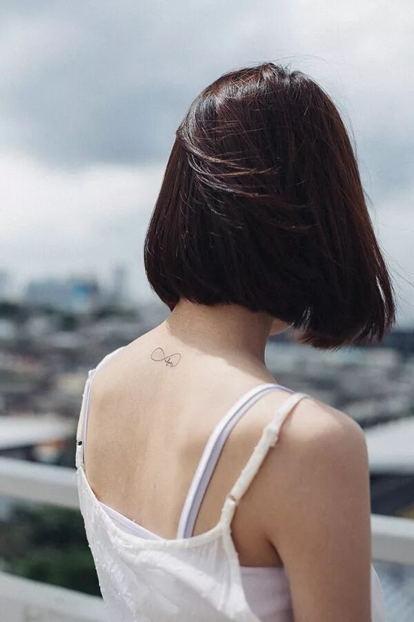 Каре вид сзади фото девушек The Freckles on Behance Short hair styles, Bobs haircuts, Long hair styles