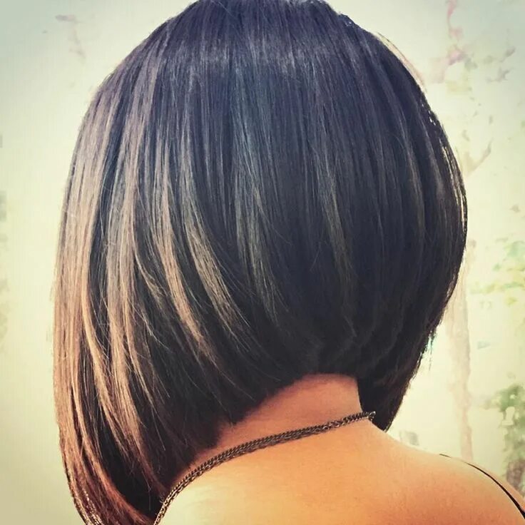 Каре вид сзади фото на средние stacked bobs Stacked bob haircut, Angled bob hairstyles, Stacked bob hairstyles