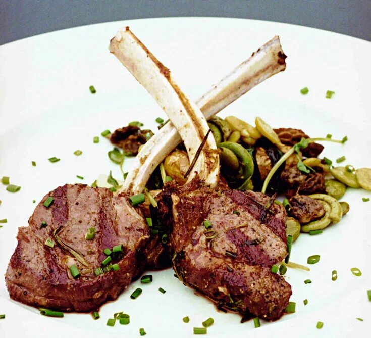Каре ягненка фото A Recipe from Our Cookbook: Grilled Lamb Racks Grilled lamb, Rack of lamb, Cooki