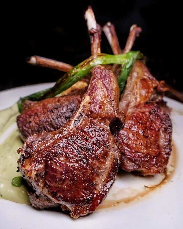 Каре ягненка фото Scott Gregory Thomas on Instagram: "This is some of the prettiest lamb I've ever