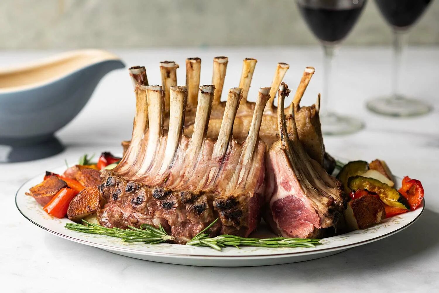Каре ягненка прическа Classic Crown of Lamb Recipe and Gravy