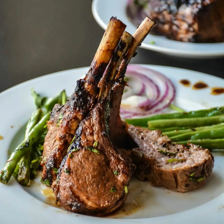 Каре ягненка прическа Spicy Honey Garlic Rack of lamb - Relish The Bite Recipe Lamb recipes, Rack of l
