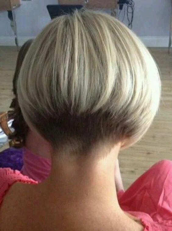 Каре затылок фото Carré plongeant : 30 raisons d'y succomber ! - Coupe de cheveux Coupe de cheveux
