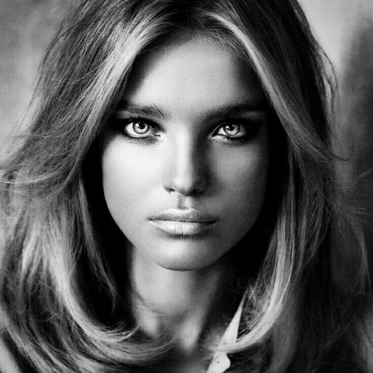Каре зеленые глаза цвет волос фото Natalia Vodianova