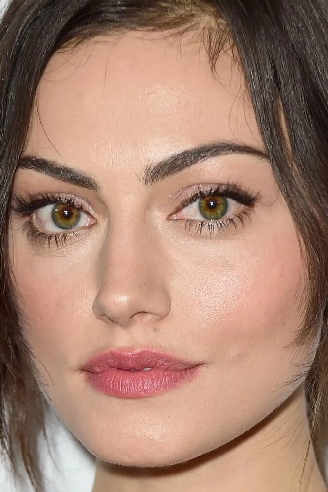 Каре зеленые глаза у женщин фото Makeup New makeup trends, Celebrity makeup looks, Makeup trends