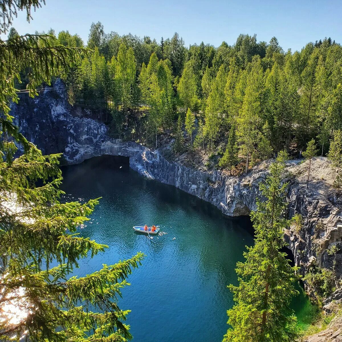 Карелия фото достопримечательности Мраморный карьер (Рускеала) - авторские туры с размещением. Опытные экскурсоводы