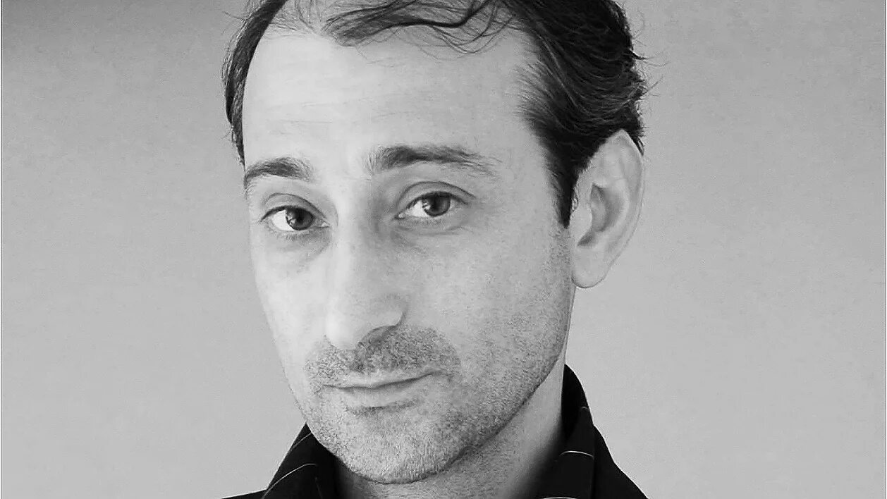 Карен бадалов артист фото Карэн Бадалов (Karen Badalov) биография, фильмы, спектакли, фото Afisha.ru