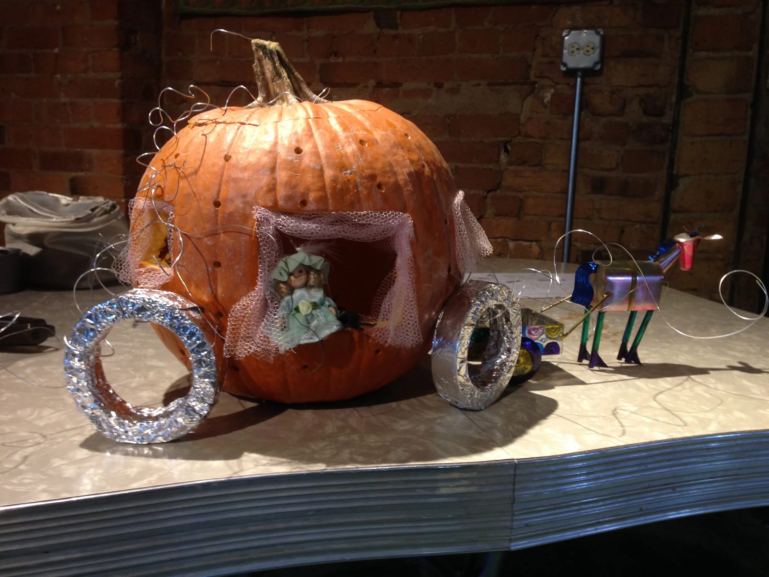 Карета из тыквы фото Pumpkin Carving Showdown - Catalyst Ranch