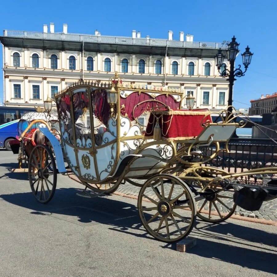 Карета невский просп 126 2 фото Аренда кареты "Королевская" на 6 мест за 20 000 руб/час, скидка 50% на последующ