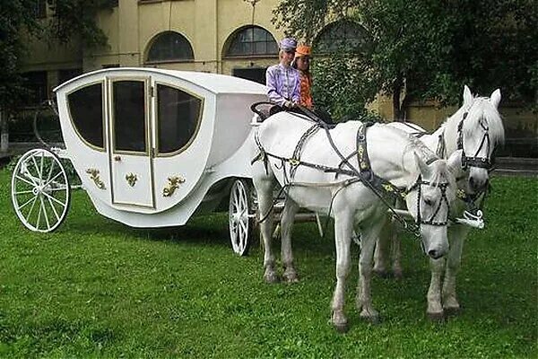 Карета с лошадьми фото Конный праздник, компания по прокату карет на Старообрядческой улице в Санкт-Пет