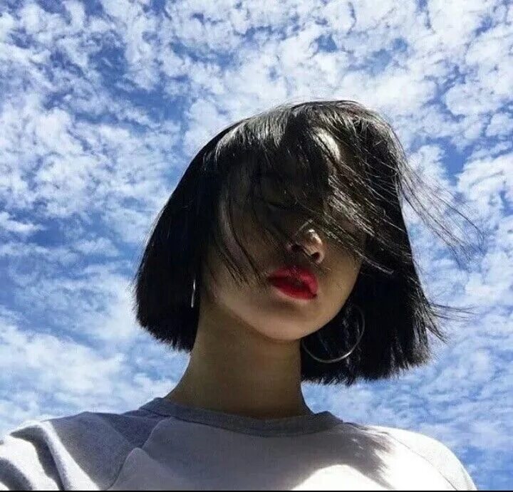Карей девушка фото Pin by Min Kuki on Korean UwU girls Girl short hair, Short hair styles, Girl hai