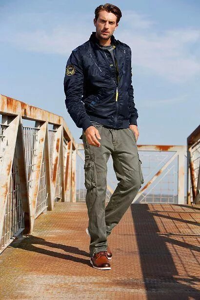 Карго стиль в одежде мужской Pin by Katherine Vasilenko on men's style moodboard Khaki pants, Bomber jacket, 
