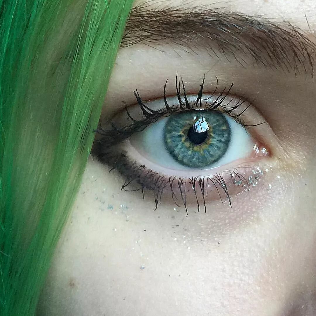 Кари зеленые фото myah alanna scavo on Instagram: ";⠀ Im getting bored with life again and thats b