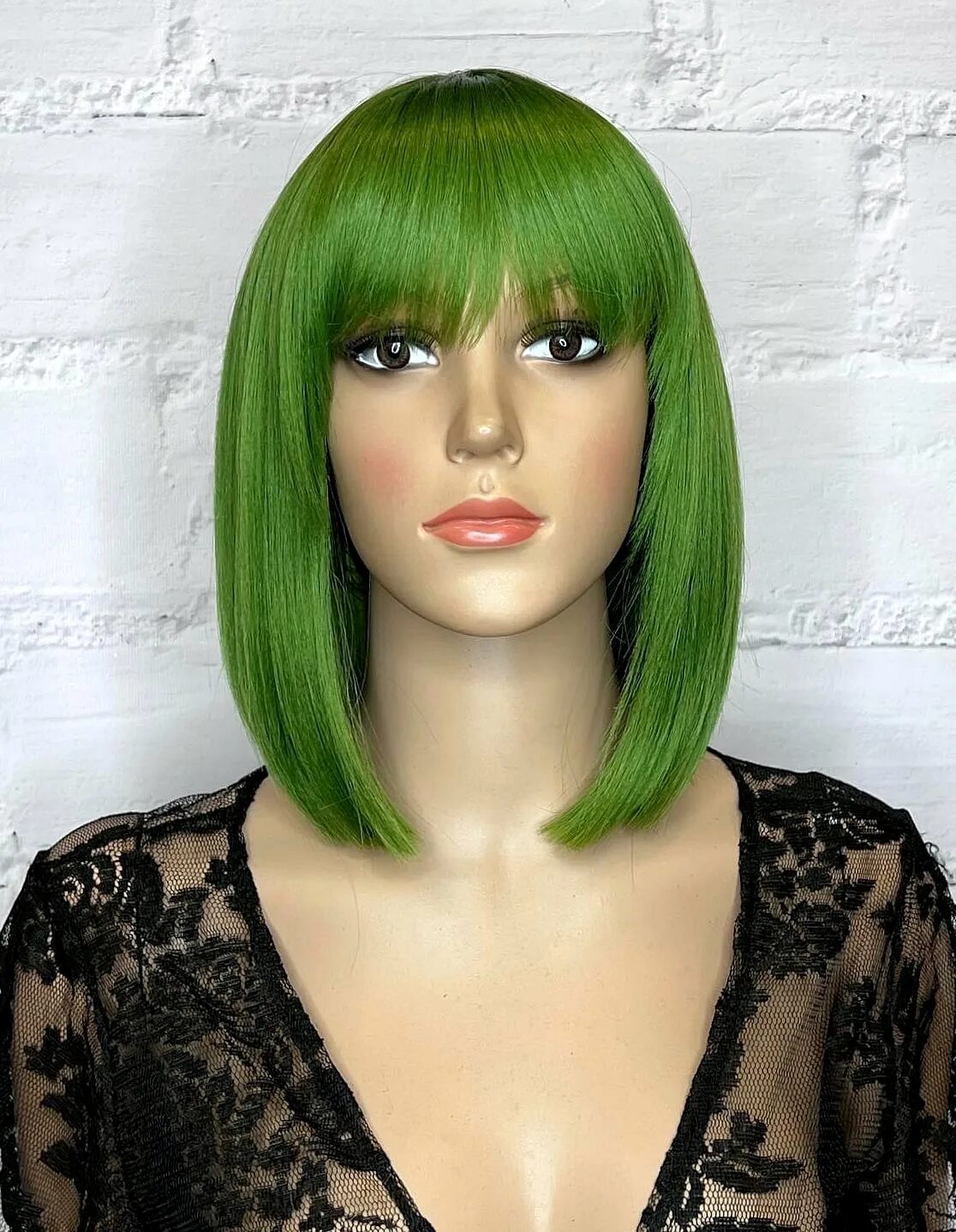 Кари зеленые фото Парик темно-зеленый каре Maddie тон green ❤ из улучшенного канекалона купить в К