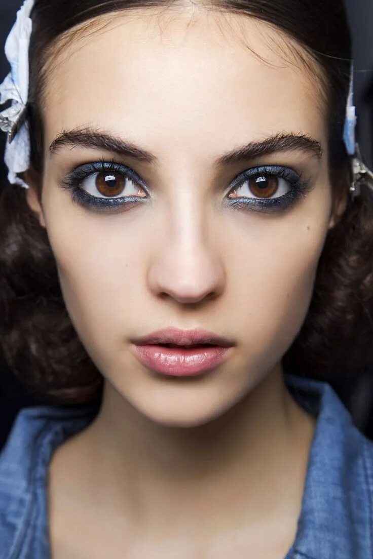 Карие глаза без макияжа Makeup and Skincare Tutorials and Guides Beauty hacks, Colored eyeliner, Eye mak