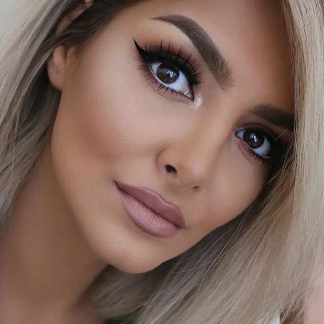 Карие глаза блондинка макияж глаз фото Pin by Alexandra Rentróia on M A K E U P P Wedding makeup for brunettes, Bridal 