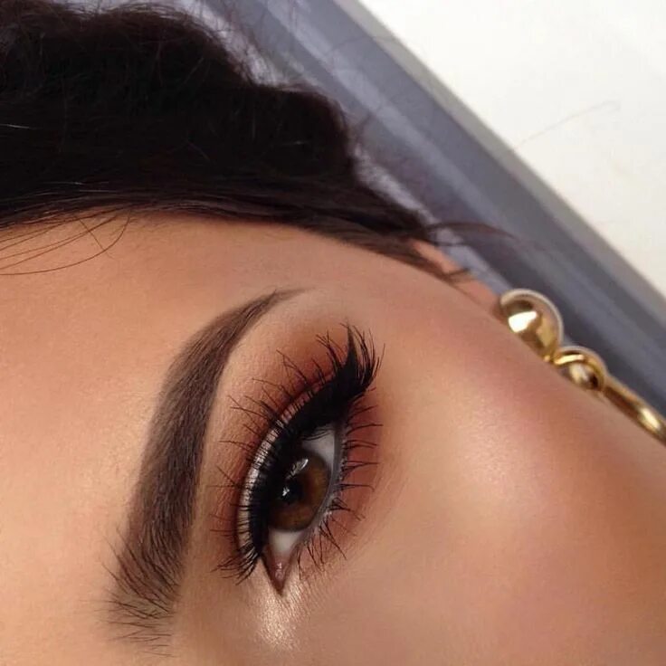 Карие глаза фото на аву Se det här fotot av @anastasiabeverlyhills på Instagram * 57 tusen gilla-markeri