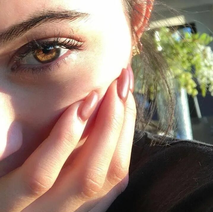 Карие глаза фото на аву Ten las fotos que siempre haz soñado con esta mini guía. Selfies poses, Poses de