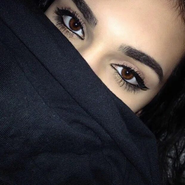 Карие глаза фото на аву @turntslut on Instagram: "Im so sick today so I don't know if Ill barely post. S