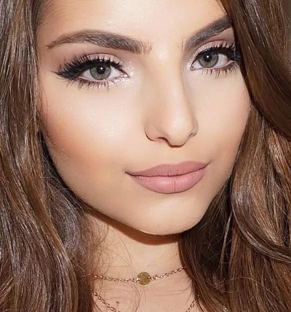 Карие глаза какой макияж Latest Makeup Trends for Fall Winter 2016-2017 BestStylo.com Makeup trends, Chic