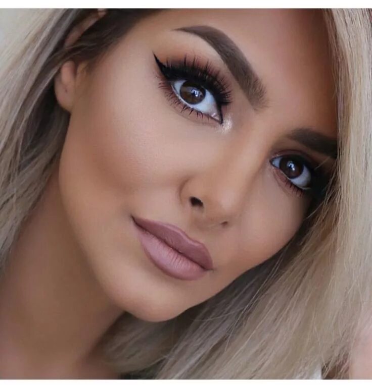 Карие глаза со светлыми волосами фото Pin on Hair/Makeup/Nails Bridal makeup for brunettes, Wedding makeup for brunett