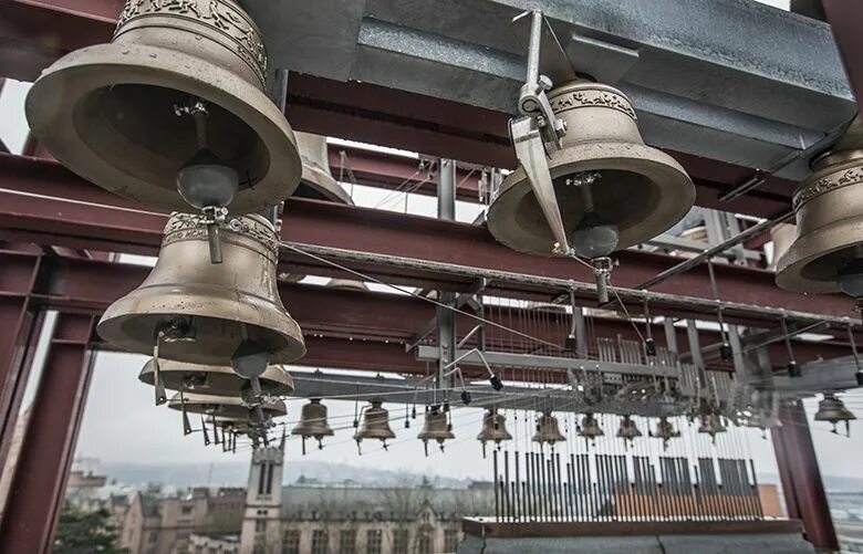 Карильон фото инструмента Watch, listen as 47-bell carillon rings out for first time across UW campus The 