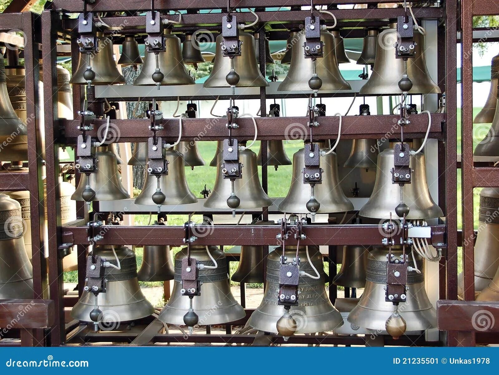 Карильон фото инструмента Bell in mobile carillon stock image. Image of kiev, landmark - 21235501