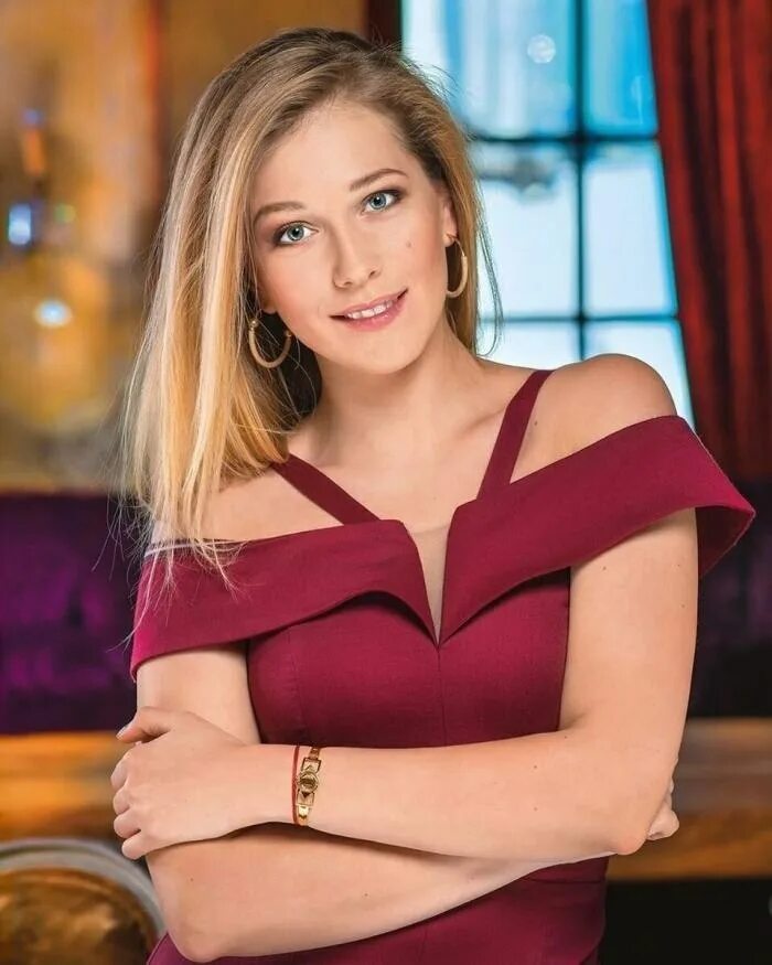 Карина андоленко биография и личная жизнь фото Карина Андоленко - отличная актриса и просто красавица! Красотка