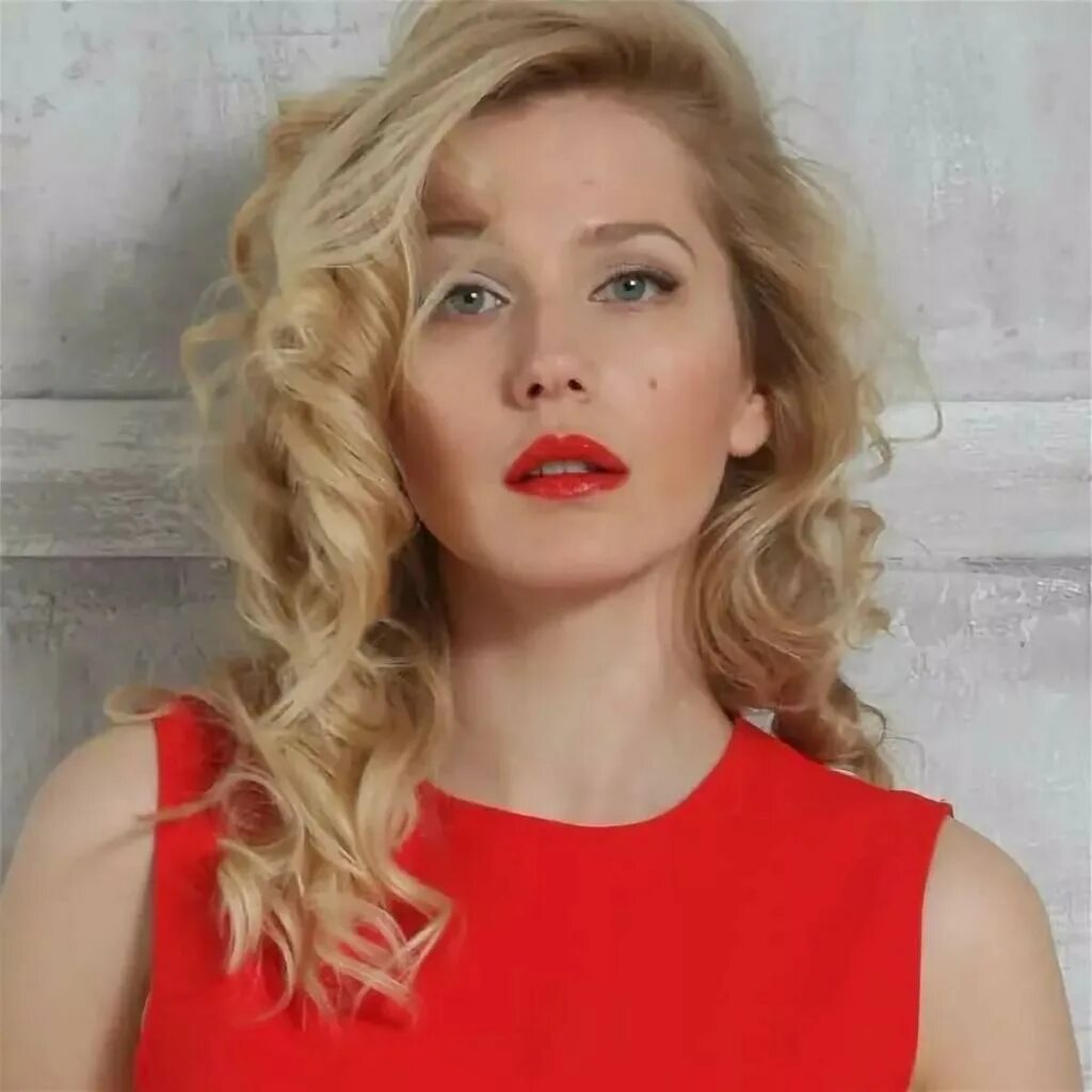 Карина андоленко фото биография личная Актриса Карина Андоленко рассказала, как защититься от коронавируса с помощью ас