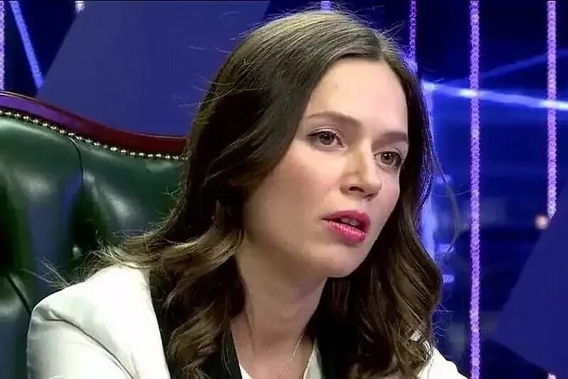 Карина орлова журналист фото Как "типа журналистка" Карина Орлова доказывает, что мы все живём в стране треть