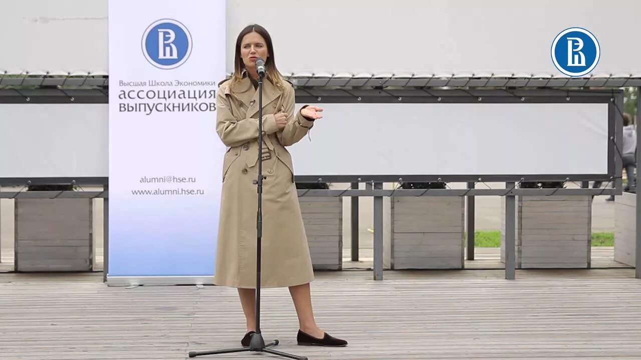 Карина орлова журналист фото День Вышки 2014. Выстпуление Карины Орловой "Как быть журналисто(а)м в России" -