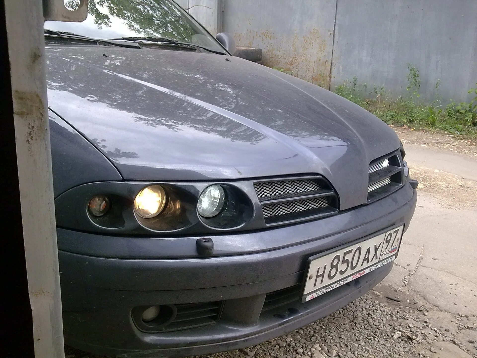 Каризма тюнинг фары Начало прозрения - Mitsubishi Carisma, 2,5 л, 2002 года тюнинг DRIVE2