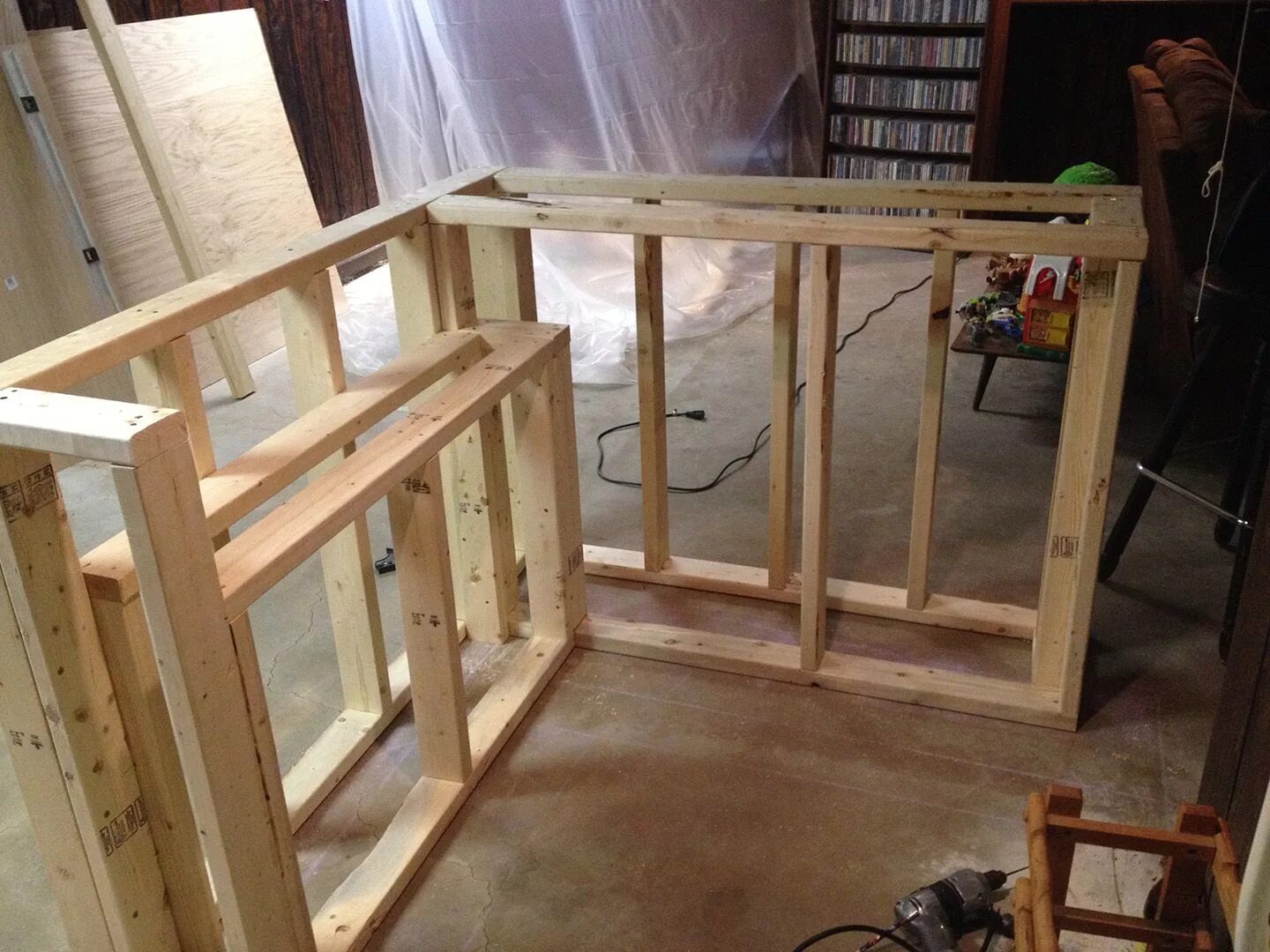 Каркас своими руками фото bar frame with shelf Home bar plans, Diy home bar, Basement bar designs