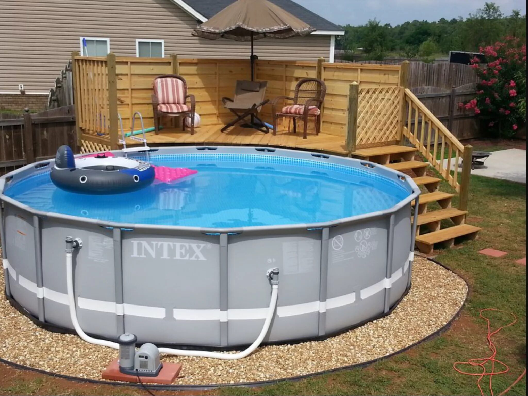 Каркасный бассейн на участке фото Pinterest Backyard pool landscaping, Backyard pool, Swimming pool decks