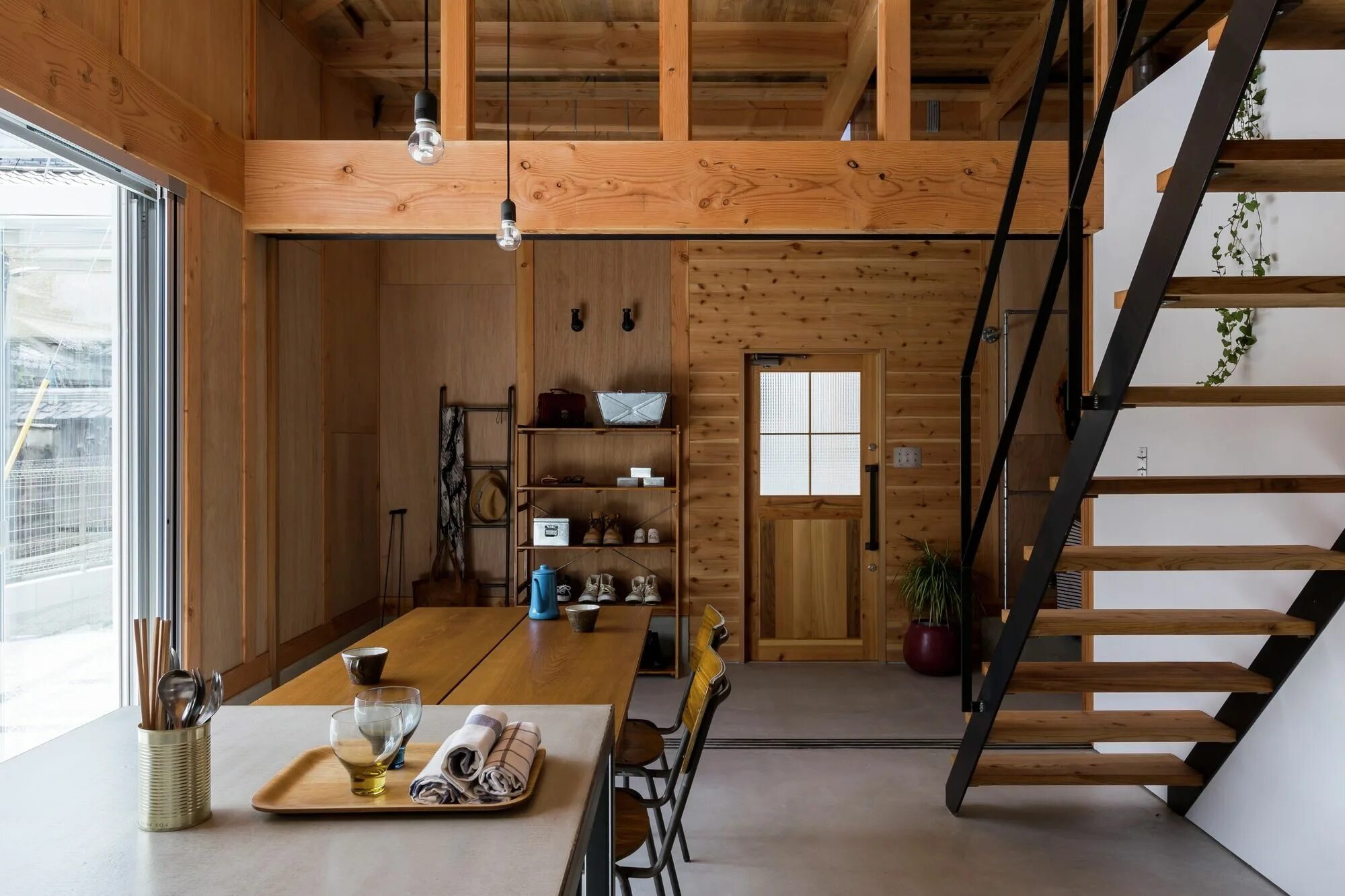 Каркасный дом в стиле лофт Ishibe House / ALTS Design Office Дом, Пространства, Загородные дома