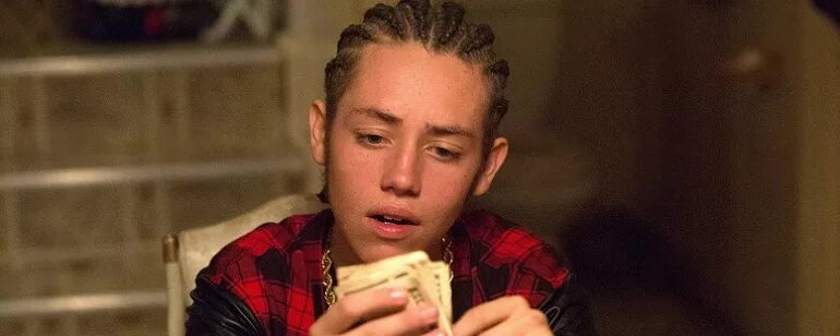 Карл бесстыжие фото Shameless'ın Yıldızı Ethan Cutkosky'nin Tutuklandığı Ortaya Çıktı - Haberler - B