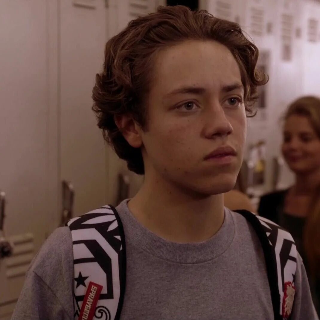 Карл бесстыжие фото Pin by Denisa Iriza on Fandom Carl shameless, Carl gallagher, Shameless scenes