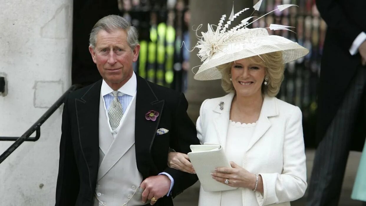 Карл и камилла фото What Was King Charles and Queen Camilla's Wedding Really Like?